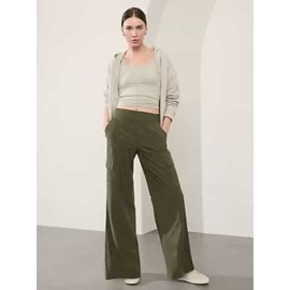 ATHLETA BROOKLYN HEIGHTS HIGH RISE ASPEN OLIVE CASUAL ATHLEISURE CARGO PANTS 8 - Picture 1 of 5